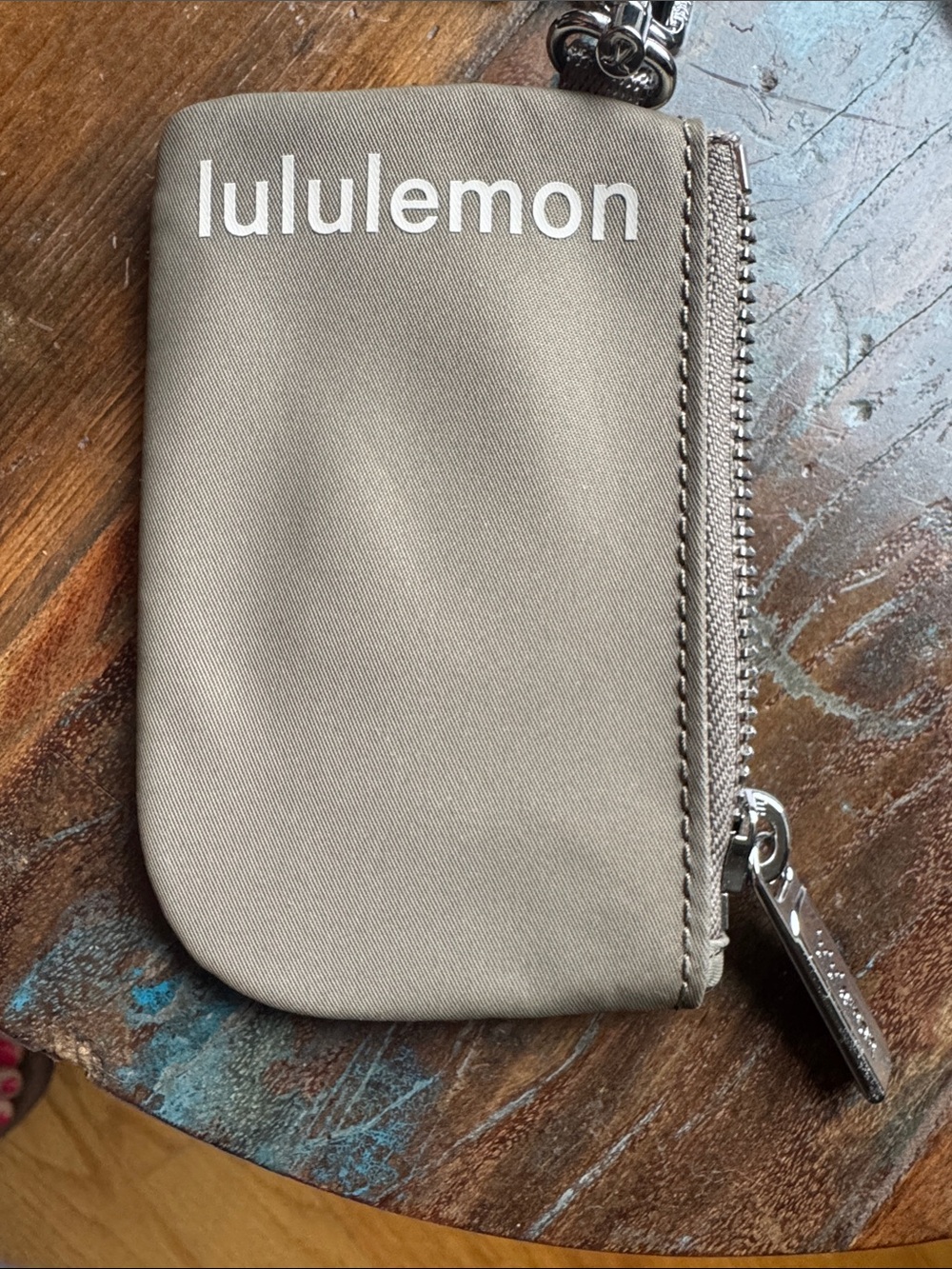 Lululemon Dual Pouch Wristlet in Taupe & White - Picture 5 of 8